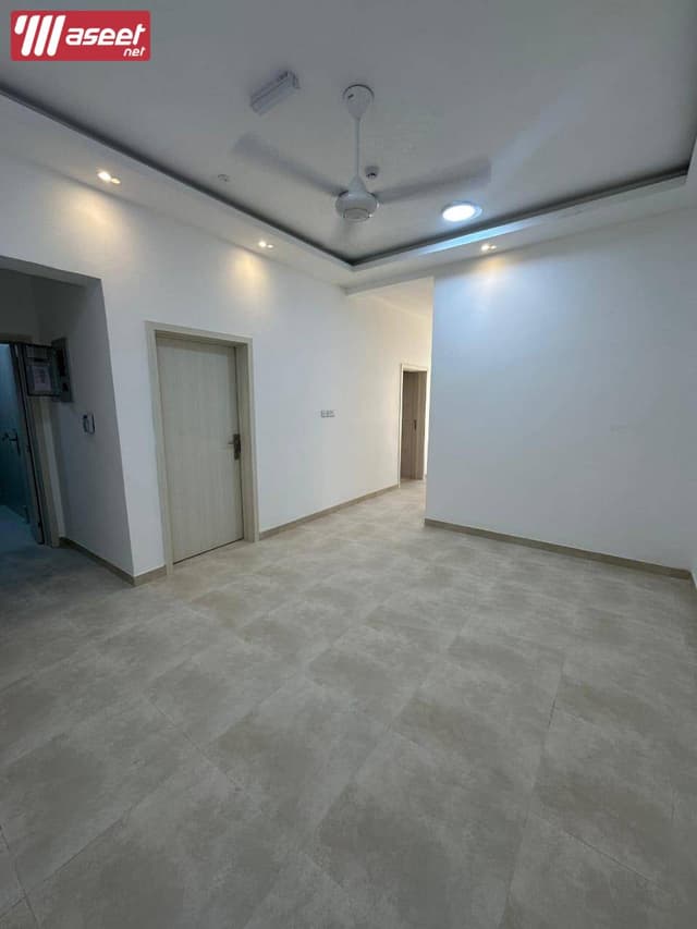 Apartment for rent in Al Qurum 140m