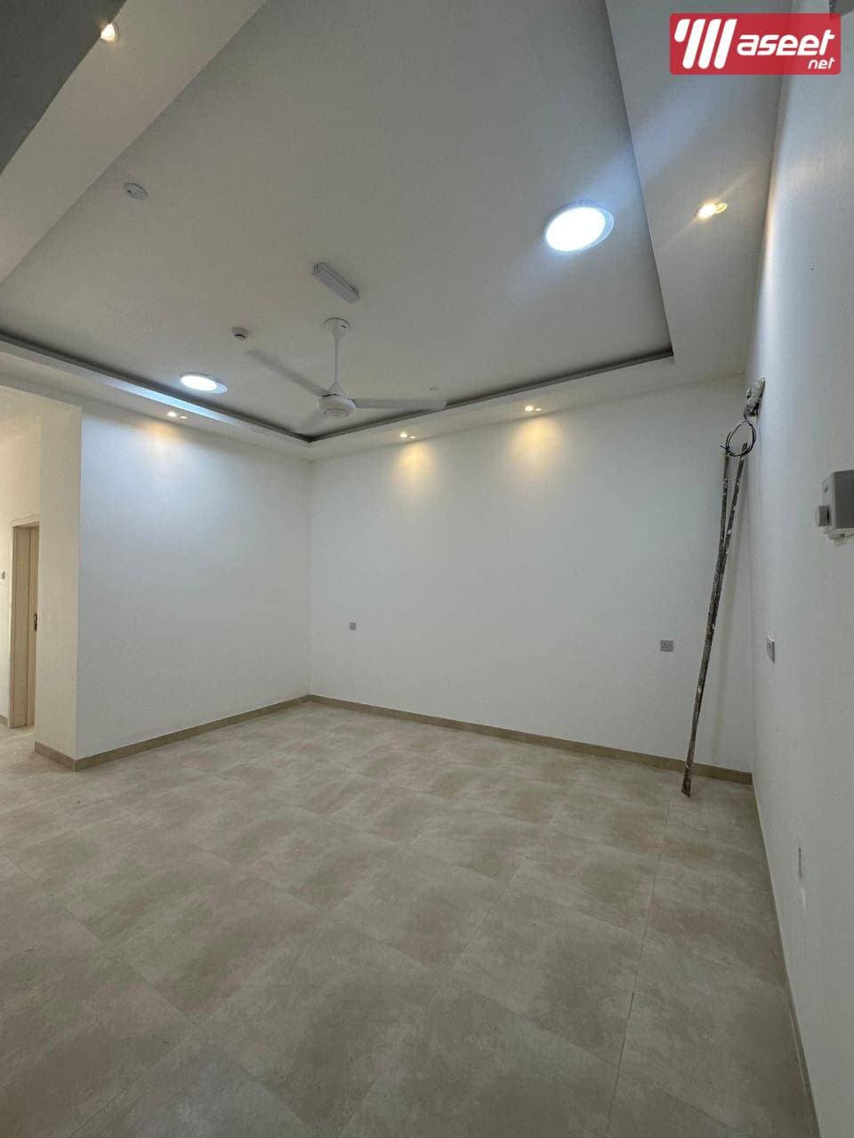 Apartment for rent in Al Qurum 140m 4
