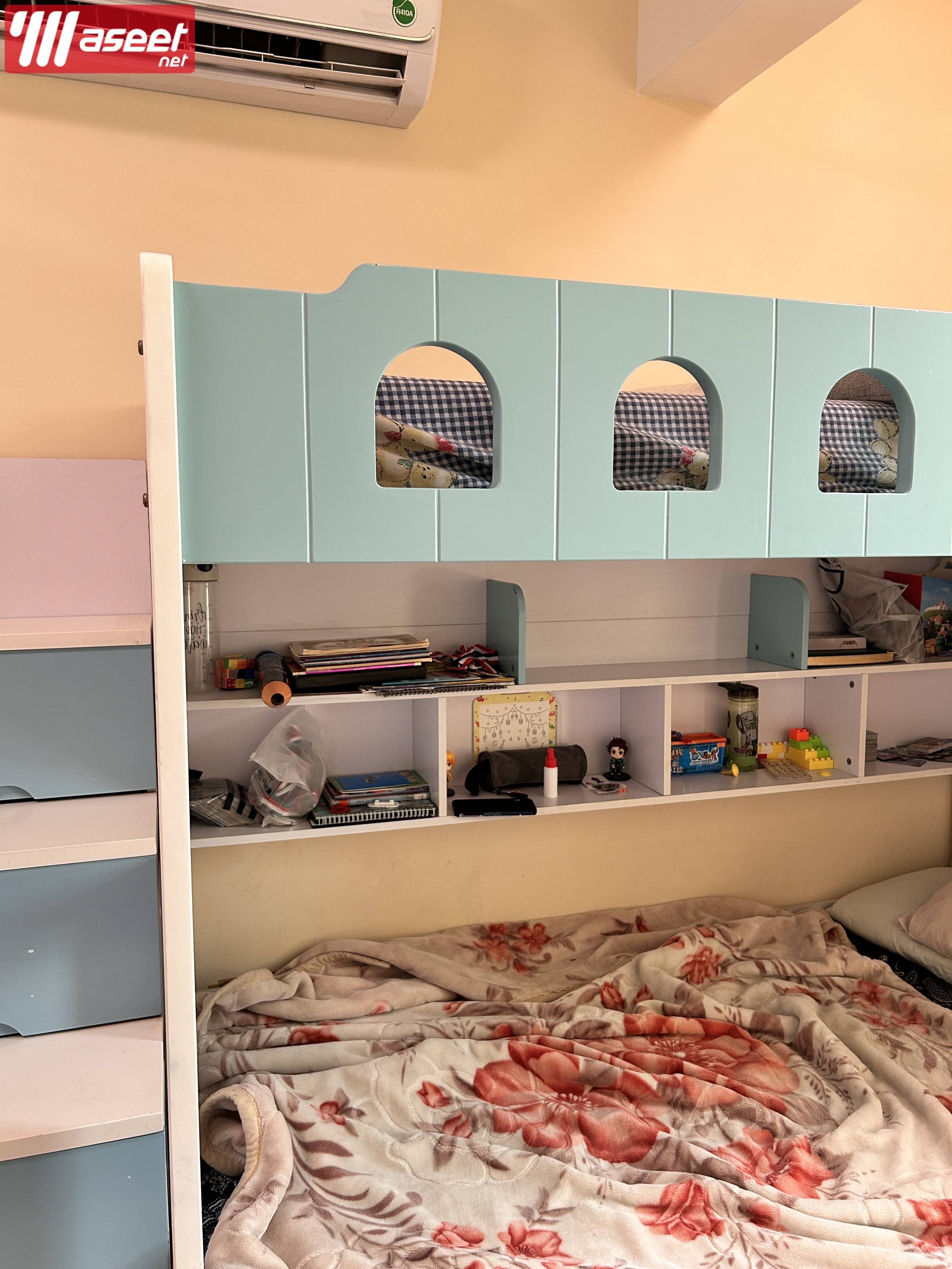 A two-storey bed with two medical mattresses for urgent sale 1