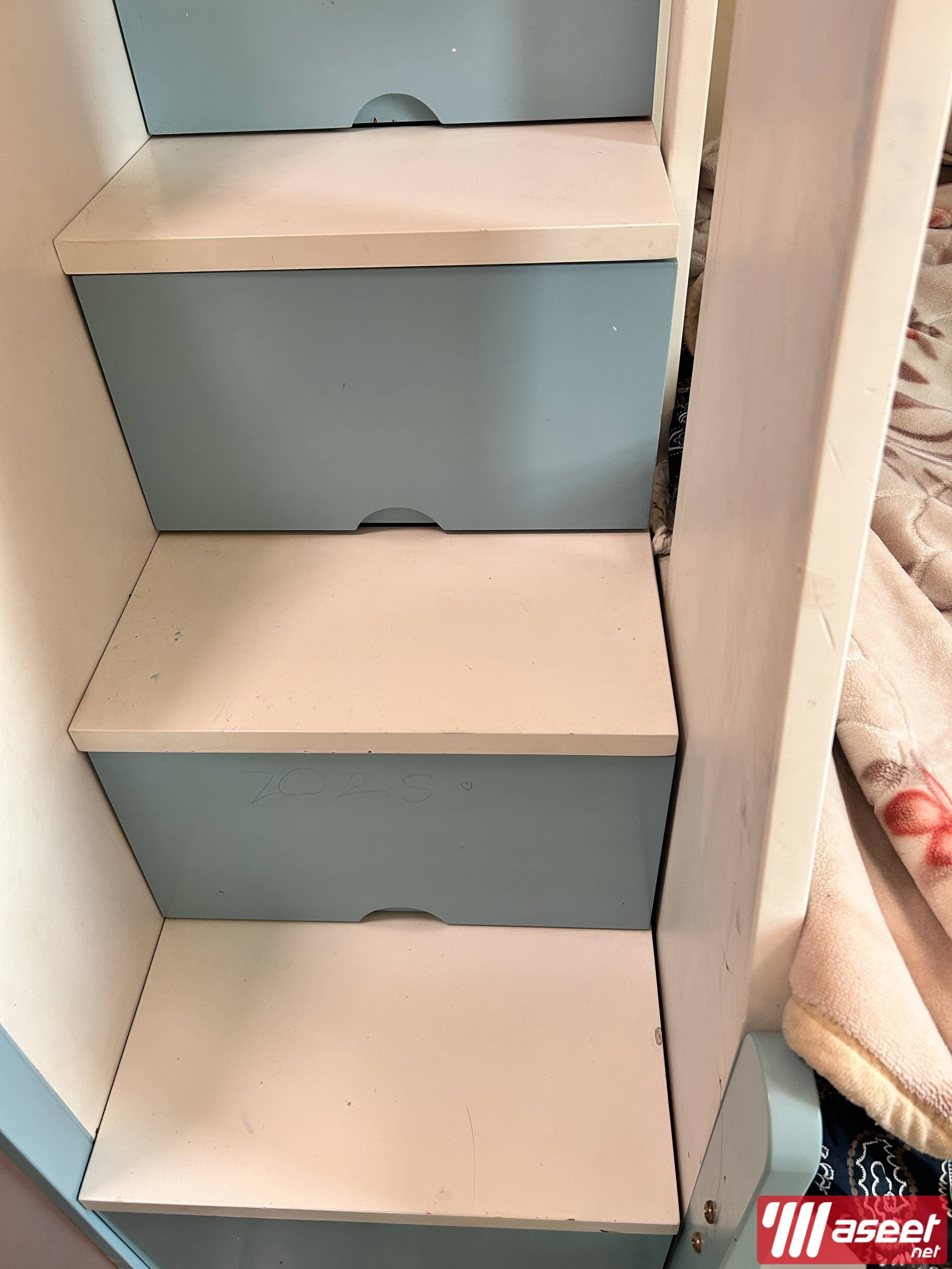A two-storey bed with two medical mattresses for urgent sale 4