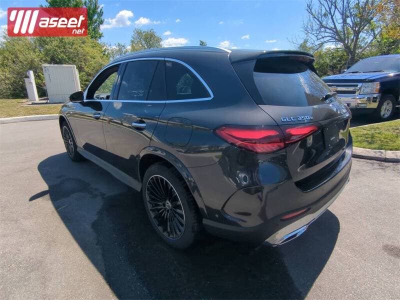 2025 مرسيدس بنز GLC 350e 4MATIC 3