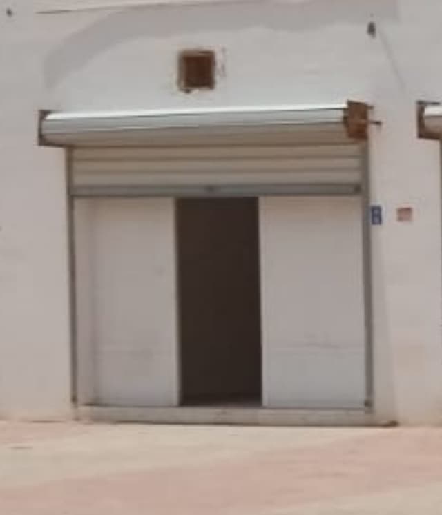 Retail for rent in Bawshar